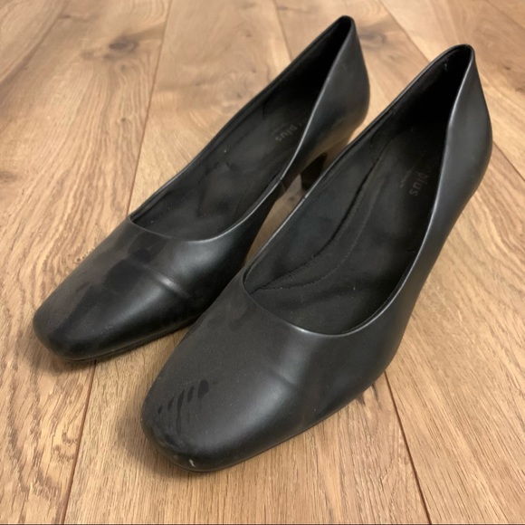 Comfort Plus Black Foam Heels